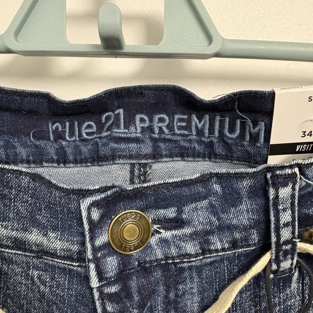 Rue21 Premium Men's 34X30 Jeans Blue Design Patch Distressed Skinny Fit Denim - Picture 7 of 13